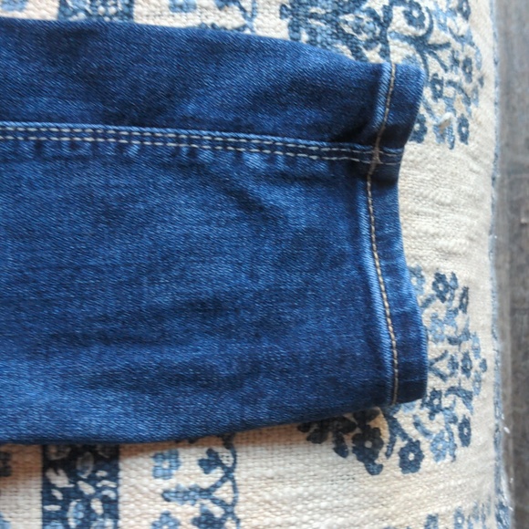 🔥Silver Suki Jeans🔥 - Picture 2 of 5